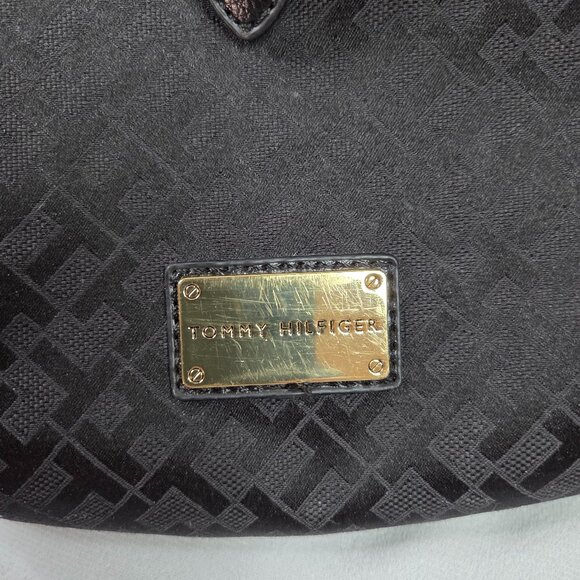 Tommy Hilfiger Crossbody Purse - Picture 3 of 8